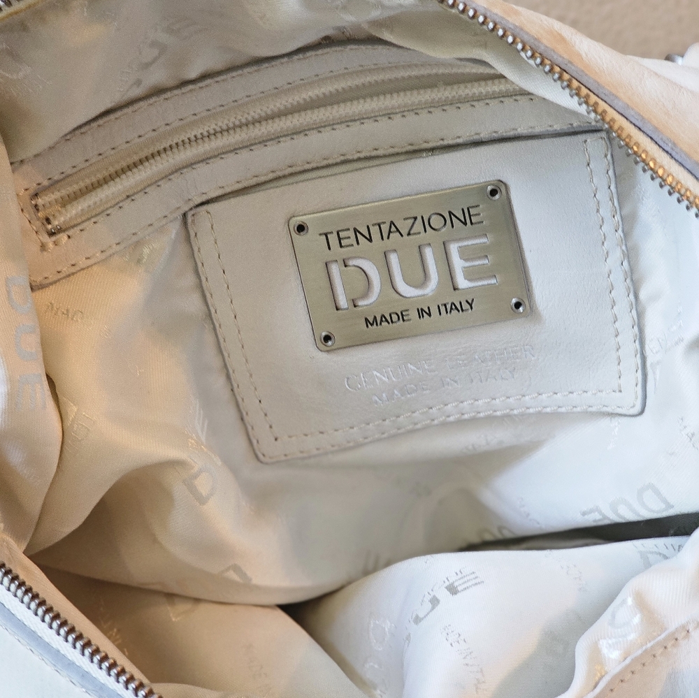 EUC~Tentazione Due Shoulder Bag, Buttery Soft, 100% GENUINE Full Grain LEATHER - Picture 9 of 13